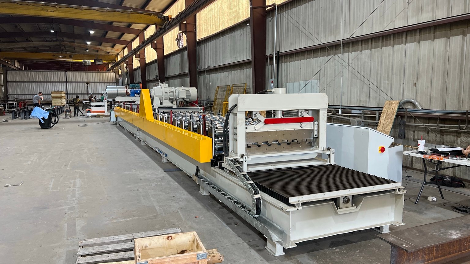 BDeck chain drive roll forming machine