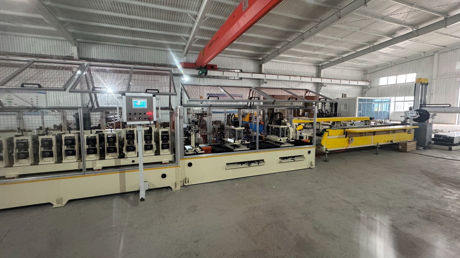 Metal C stud roll forming machine