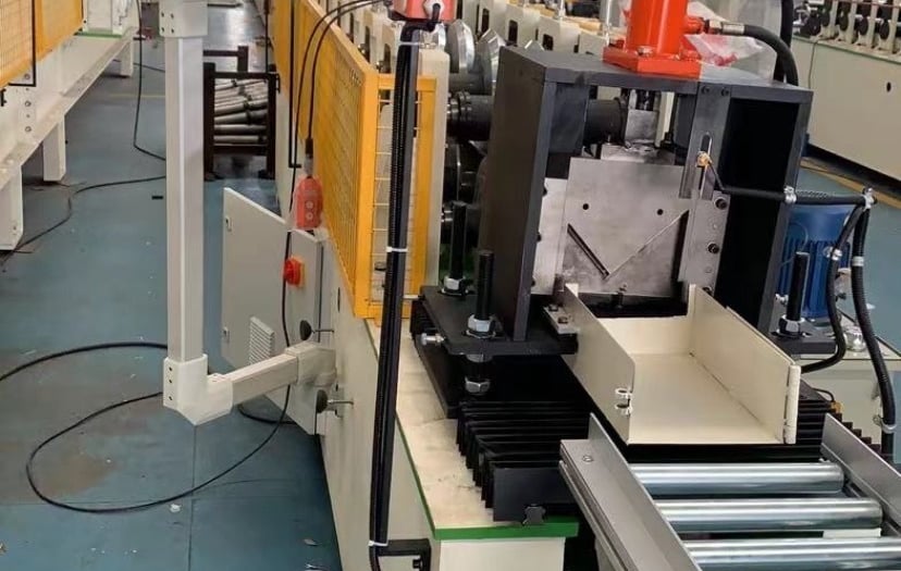 Step Roof Flashing Roll Forming Machine